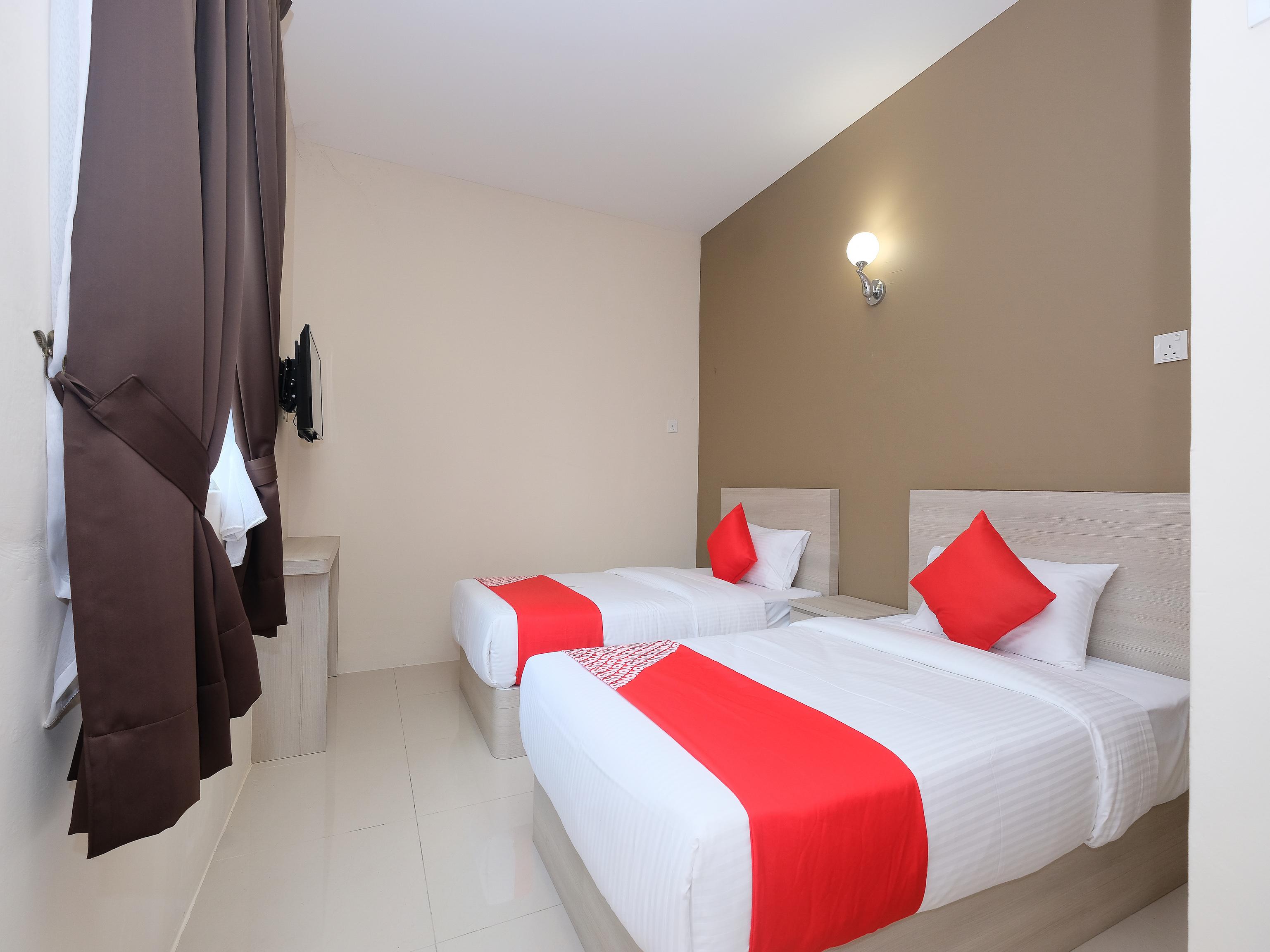 Super Oyo 43935 Mancalin Hotel Куантан Екстериор снимка