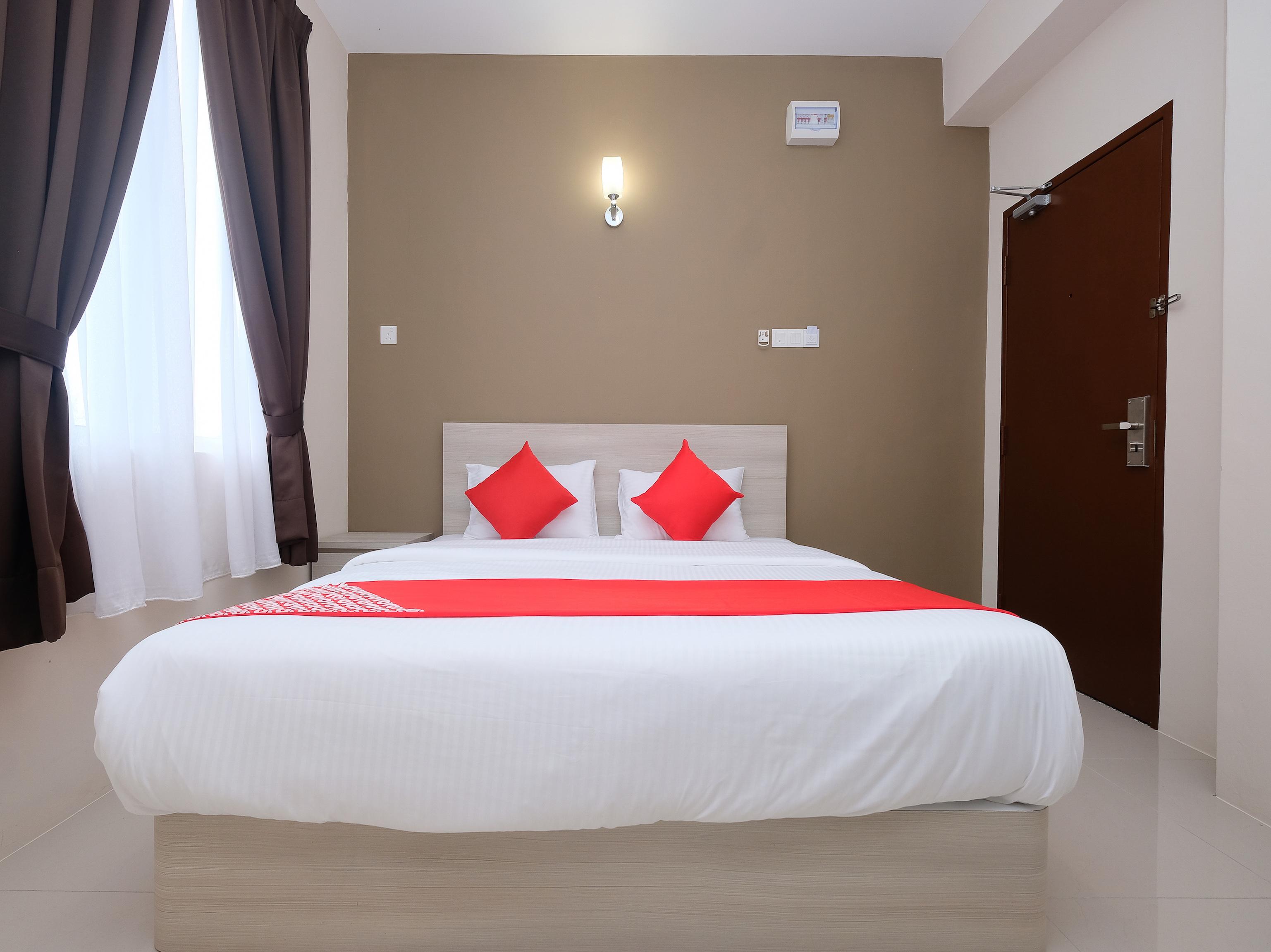 Super Oyo 43935 Mancalin Hotel Куантан Екстериор снимка