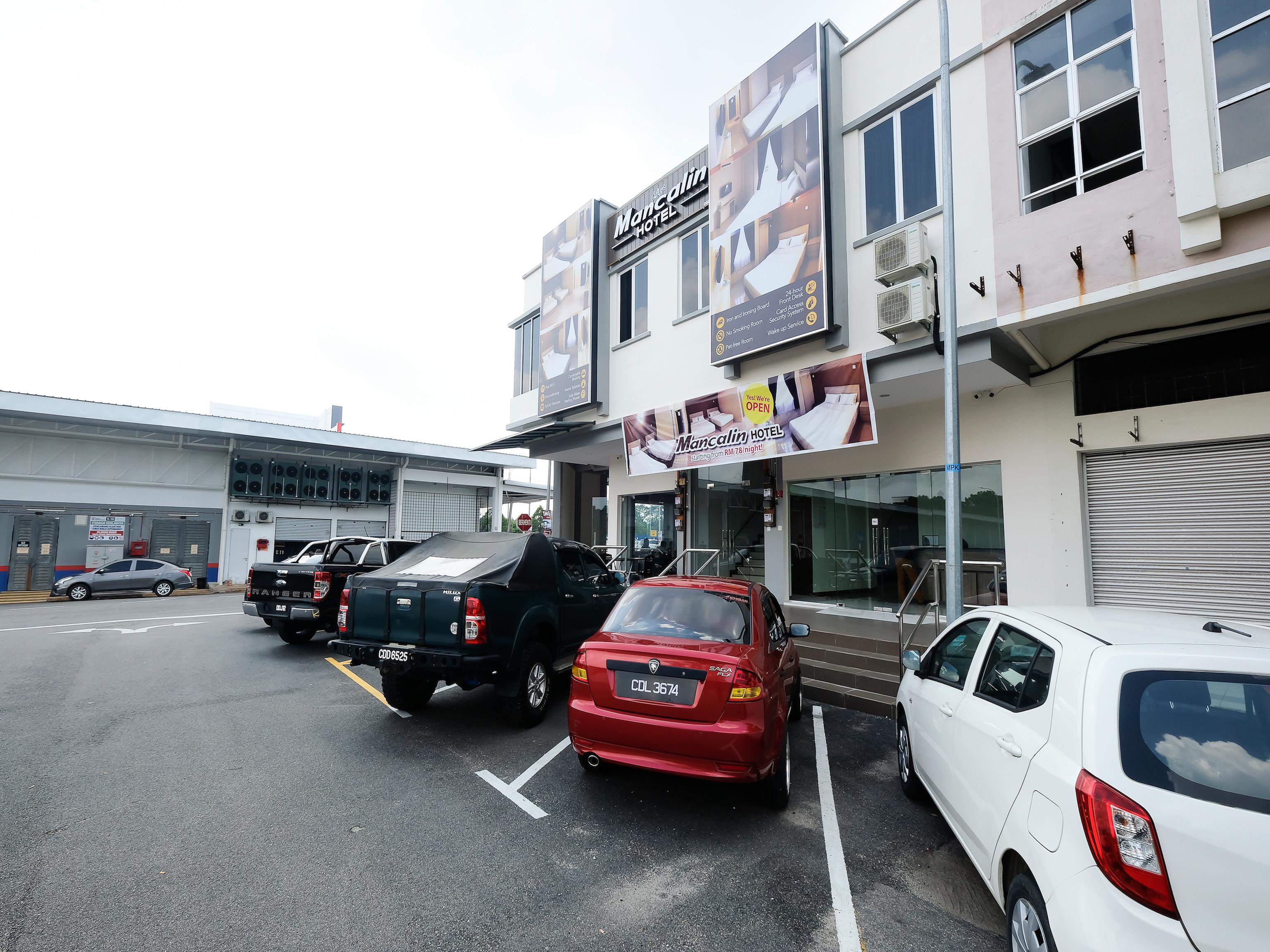 Super Oyo 43935 Mancalin Hotel Куантан Екстериор снимка
