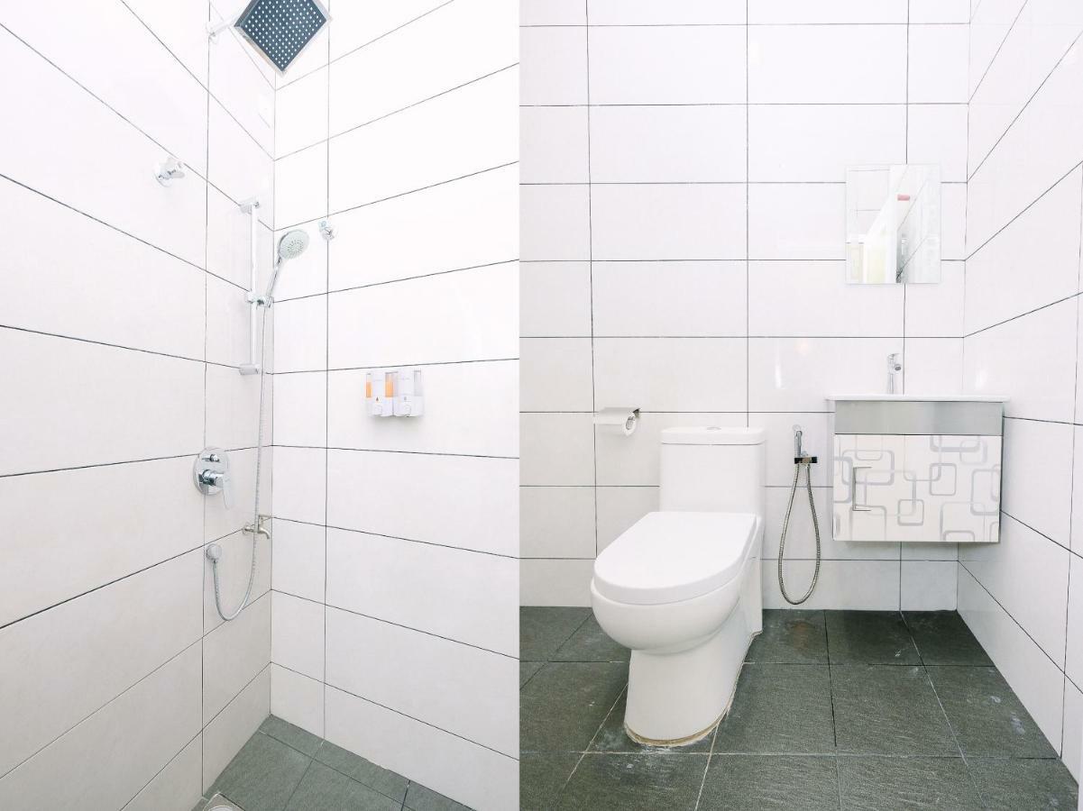 Super Oyo 43935 Mancalin Hotel Куантан Екстериор снимка
