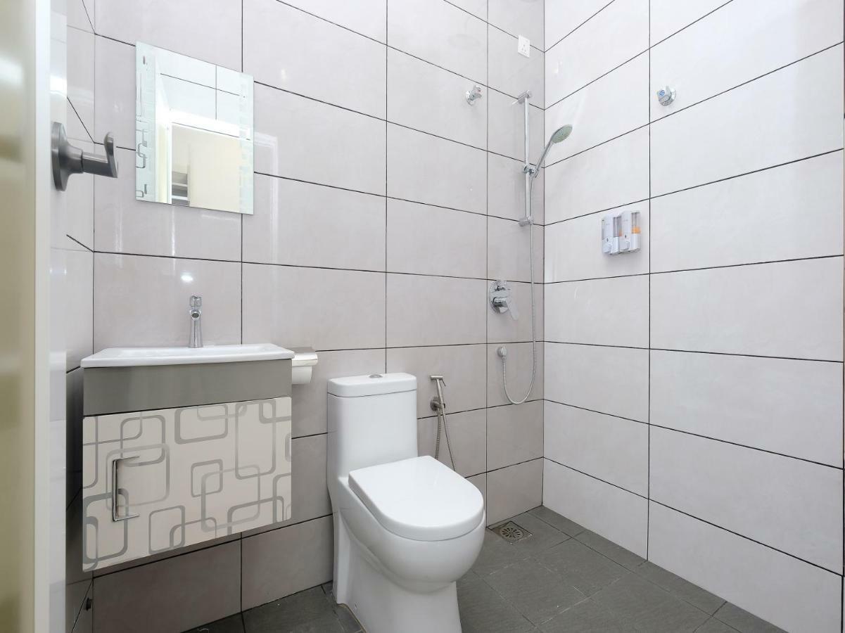 Super Oyo 43935 Mancalin Hotel Куантан Екстериор снимка